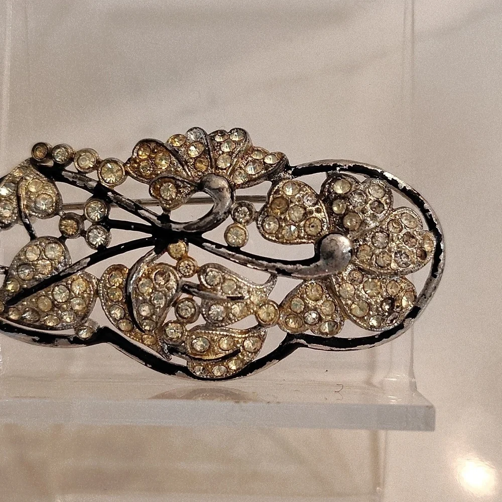 Brooch silver and gold tone 2.5